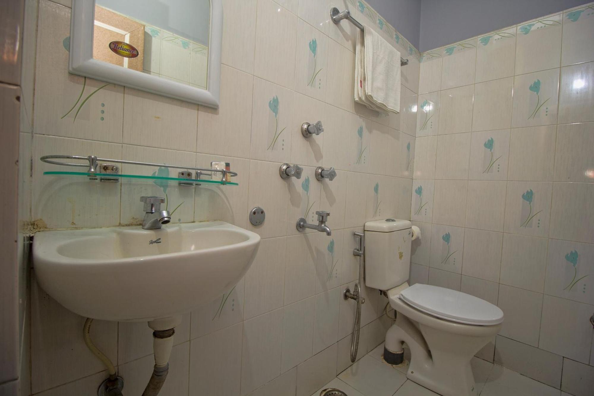 Hotel O Golden Moments Siliguri Ngoại thất bức ảnh